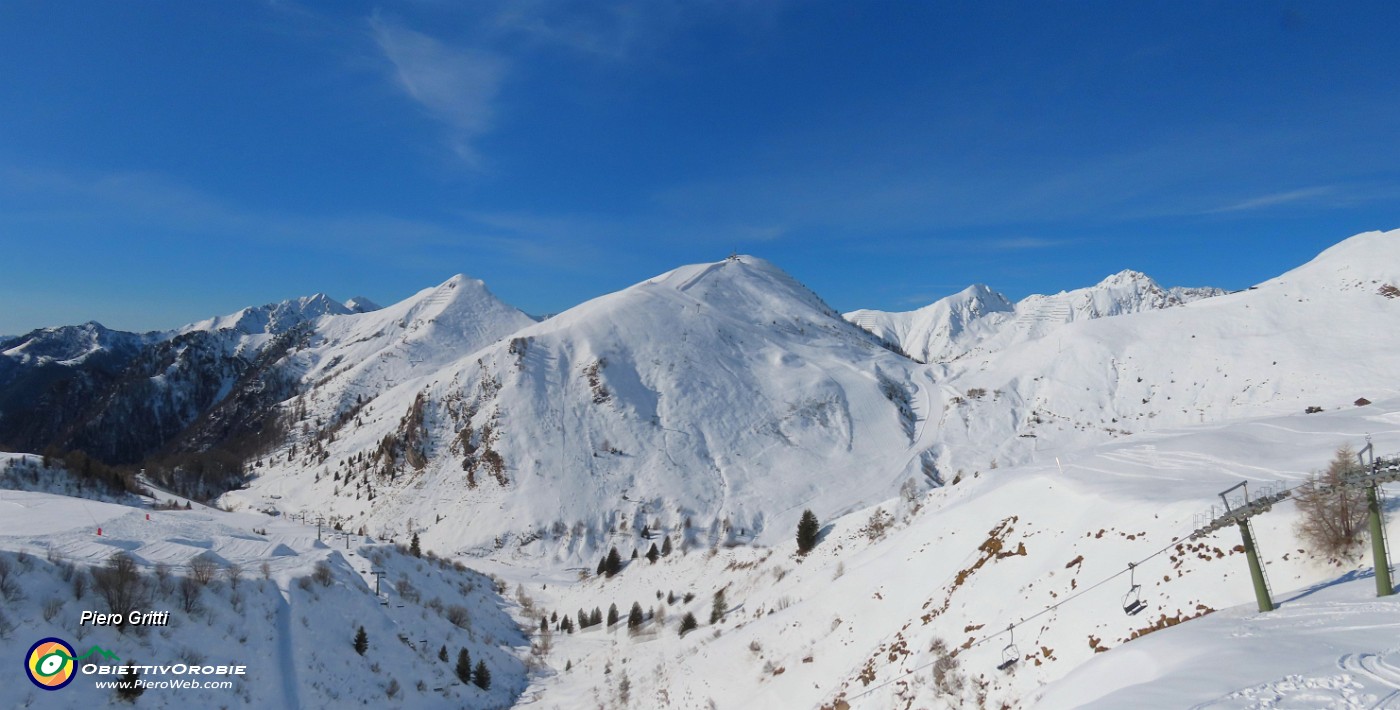 30 Dal Rif. Mirtillo la parte bassa della Val Carisole.jpg